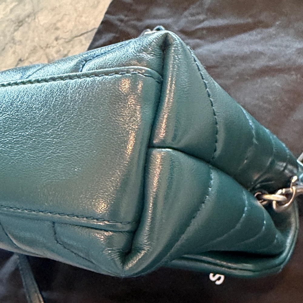 Saint Laurent Matelasse Calfskin Monogram LouLou Toy Crossbody - Picture 5 of 16